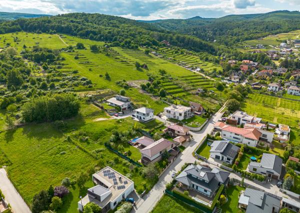 NA PREDAJ! 6-izbový dom s bazénom, Limbach