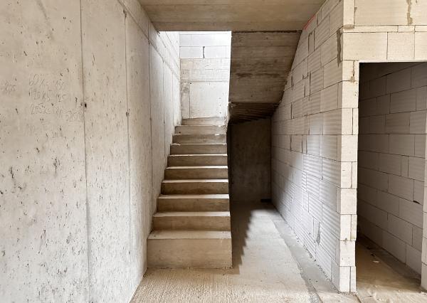 IBA U NÁS! Výnimočný 4i rodinný dom s dvojgarážou 710m2, PB