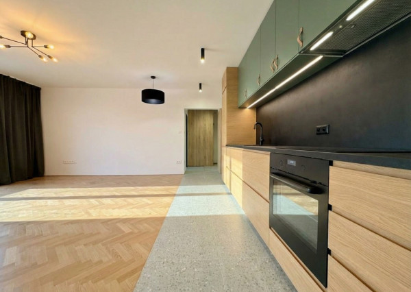 IBA U NÁS! 5-izbový byt po kompletnej rekonštrukcii