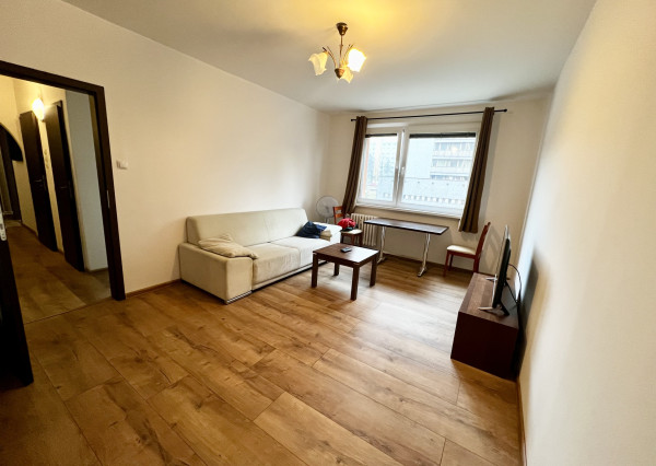 NA PREDAJ! Priestanný 2-izbový byt, Dúbravka, Nejedlého