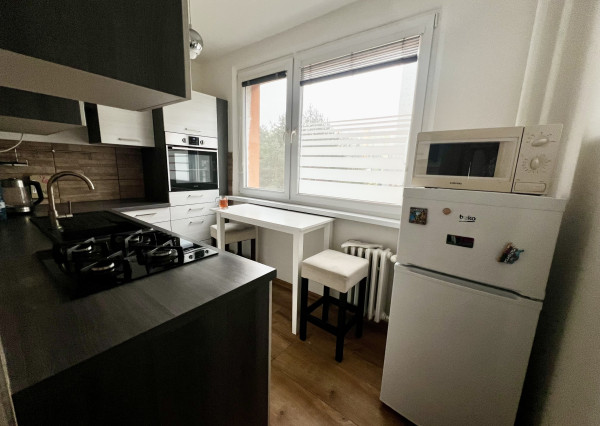 NA PREDAJ! Priestanný 2-izbový byt, Dúbravka, Nejedlého