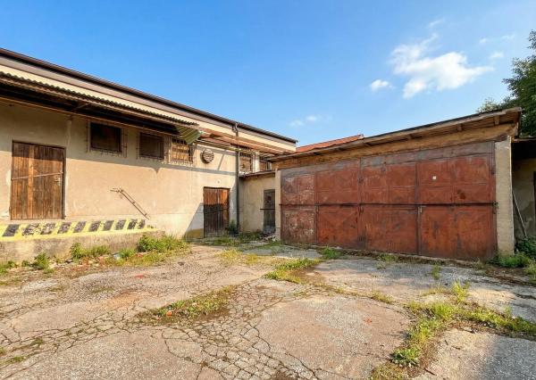 NA PREDAJ! Budova v Trebišove pripravená na rekonštrukciu