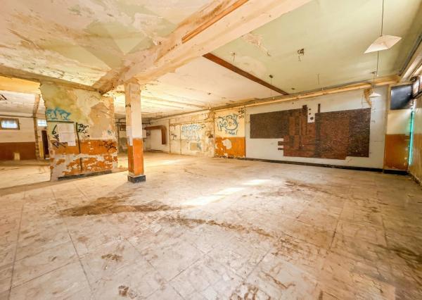 NA PREDAJ! Budova v Trebišove pripravená na rekonštrukciu