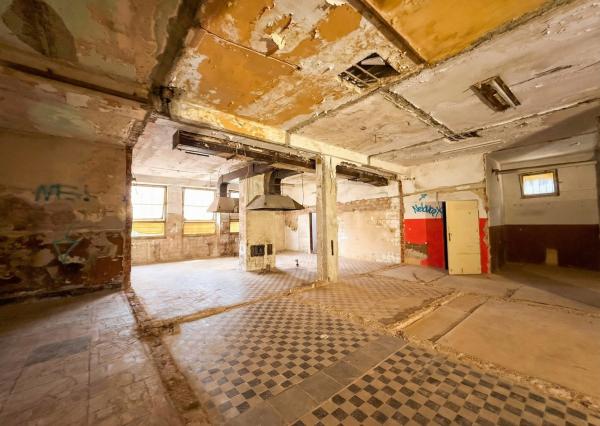 NA PREDAJ! Budova v Trebišove pripravená na rekonštrukciu