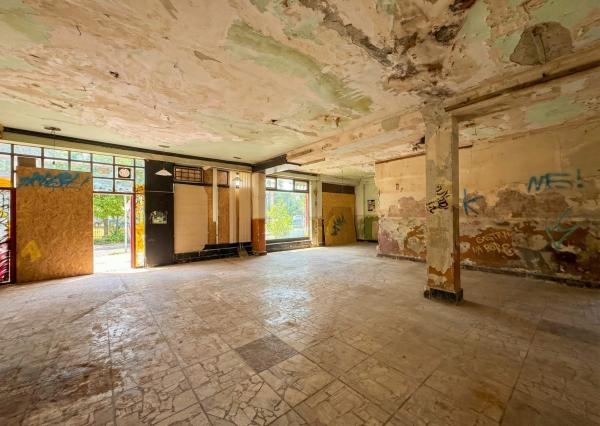 NA PREDAJ! Budova v Trebišove pripravená na rekonštrukciu