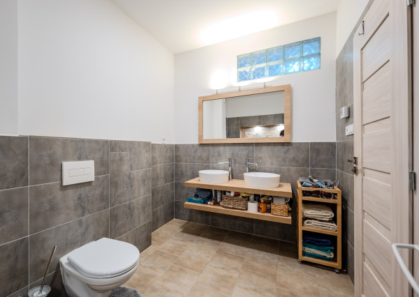 IBA U NÁS!Na predaj 4i rodinný dom + garáž, 149m2, Prievidza