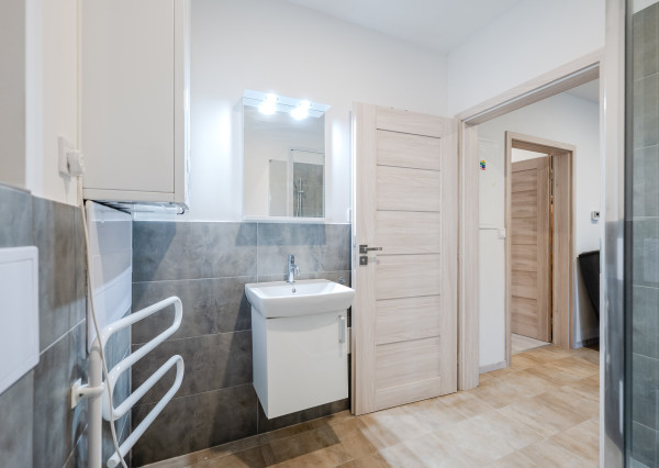 IBA U NÁS!Na predaj 4i rodinný dom + garáž, 149m2, Prievidza