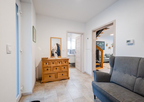 IBA U NÁS!Na predaj 4i rodinný dom + garáž, 149m2, Prievidza