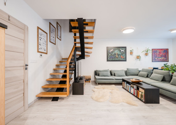 IBA U NÁS!Na predaj 4i rodinný dom + garáž, 149m2, Prievidza