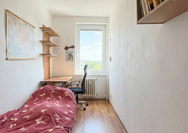 IBA U NÁS! 2,5-izbový byt, Ružinov, Komárnicka Ulica