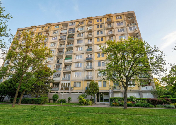 IBA U NÁS! 2,5-izbový byt, Ružinov, Komárnicka Ulica