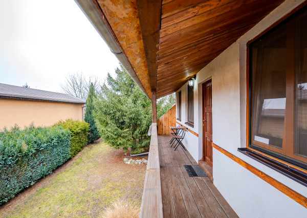 IBA U NÁS! Na predaj 7-izbový rodinný dom, 338 m2, Podhájska