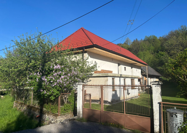 PRIPRAVUJEME! Na predaj 3i rodinný dom, Šípkov, 803m2