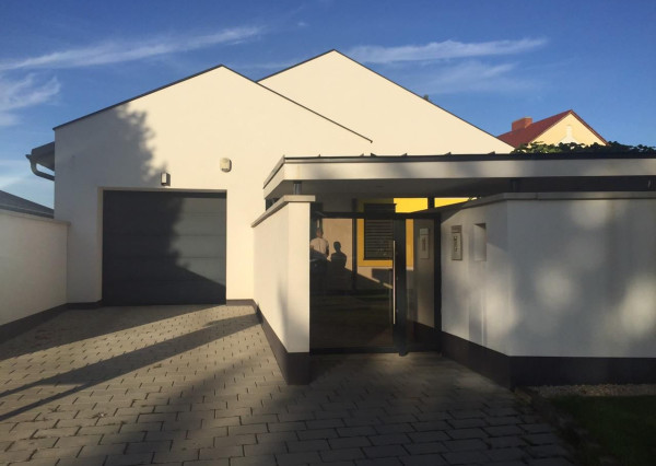 NA PREDAJ 5i rodinný dom v Maďarskej obci Lével, 17min do BA