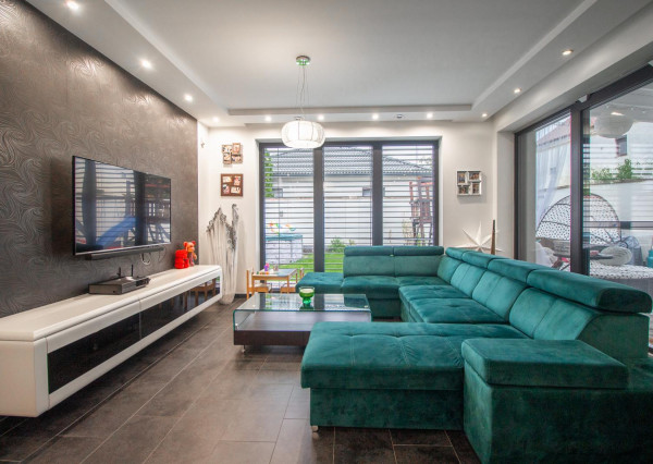 NA PREDAJ 5i rodinný dom v Maďarskej obci Lével, 17min do BA