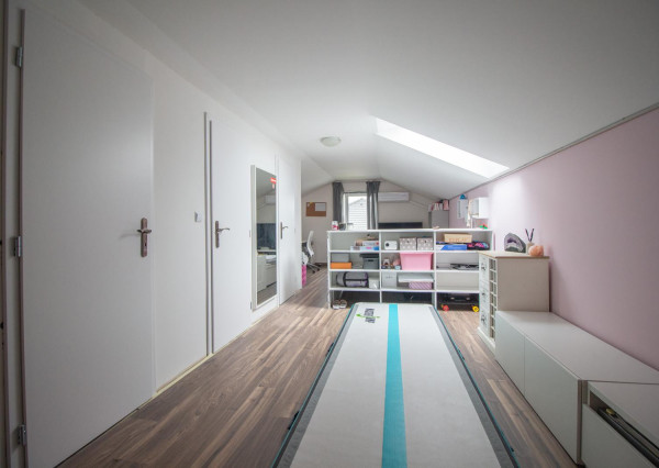 NA PREDAJ 5i rodinný dom v Maďarskej obci Lével, 17min do BA