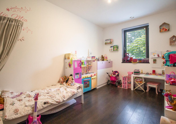 NA PREDAJ 5i rodinný dom v Maďarskej obci Lével, 17min do BA