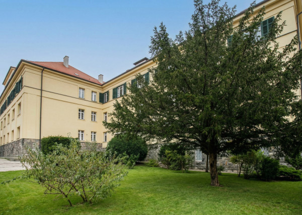 IBA U NÁS! Staromestský 2 izbový byt v pôvodnom stave, 83 m²