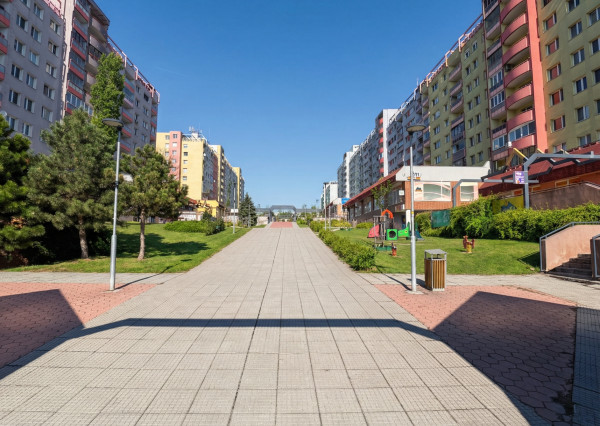 IBA U NÁS! Zrekonštruovaný 1i byt. Karlová Ves, Pribišová