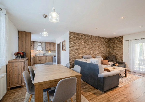 IBA U NÁS! NA PREDAJ prémiové rodinné sídlo v Kálnici 938m2