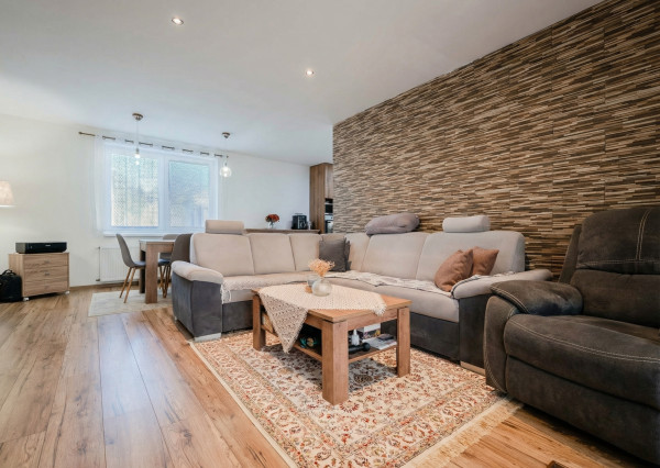 IBA U NÁS! NA PREDAJ prémiové rodinné sídlo v Kálnici 938m2