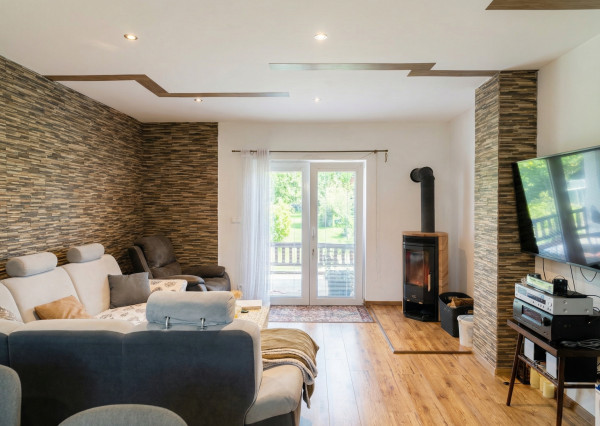 IBA U NÁS! NA PREDAJ prémiové rodinné sídlo v Kálnici 938m2