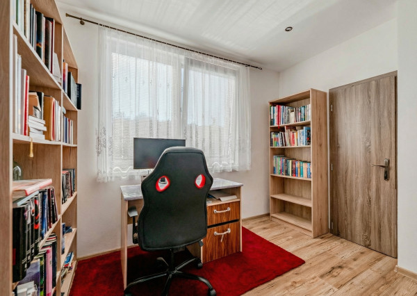 IBA U NÁS! NA PREDAJ prémiové rodinné sídlo v Kálnici 938m2