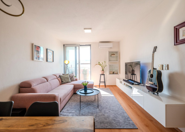 IBA U NÁS! 2i byt s balkónom a parkovaním v projekte CUBICON