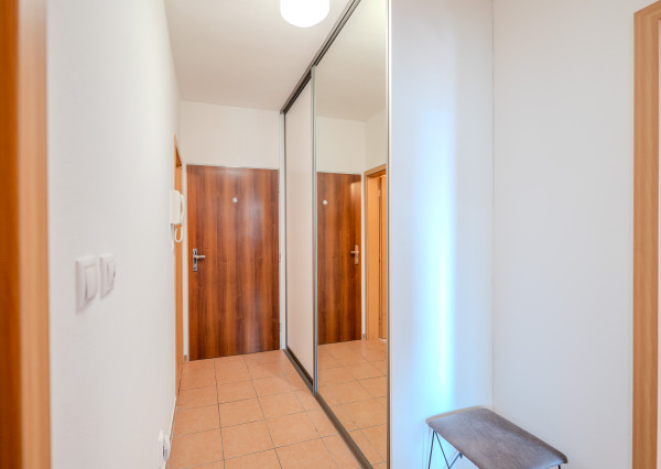 IBA U NÁS! 2i byt s balkónom a parkovaním v projekte CUBICON