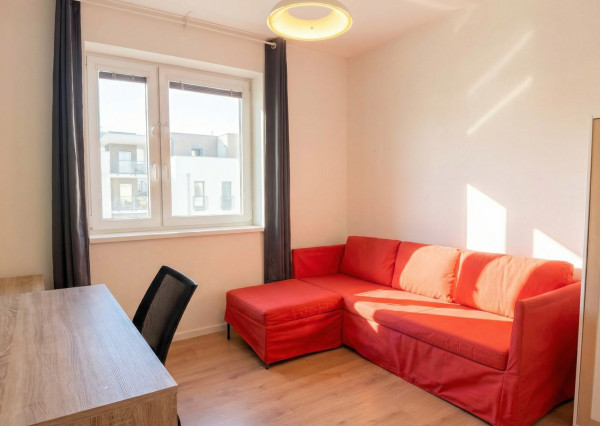 IBA U NÁS: Na predaj pekný 4i byt v rodinnom dome v Stupave.