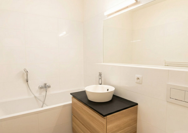 IBA U NÁS: Na predaj pekný 4i byt v rodinnom dome v Stupave.