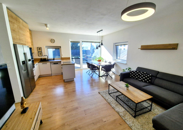 IBA U NÁS: Na predaj pekný 4i rodinný dom v Stupave.