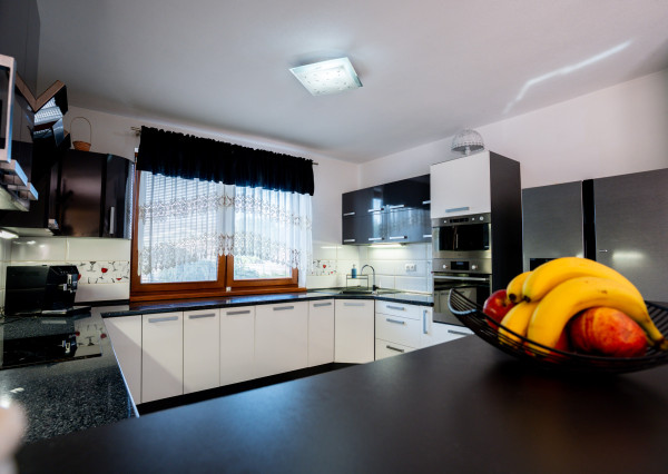 IBA U NÁS! Na predaj 6i Rezidencia Častkovce, bazén, 817m2