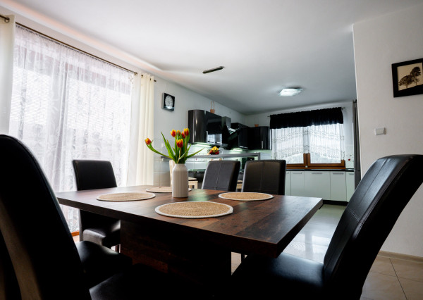 IBA U NÁS! Na predaj 6i Rezidencia Častkovce, bazén, 817m2