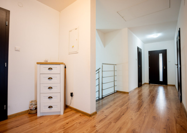 IBA U NÁS! Na predaj 6i Rezidencia Častkovce, bazén, 817m2