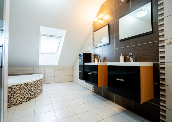 IBA U NÁS! Na predaj 6i Rezidencia Častkovce, bazén, 817m2