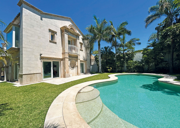 NA PREDAJ ŠPANIELSKO Luxusná Vila 300m od pláže,Los Monteros