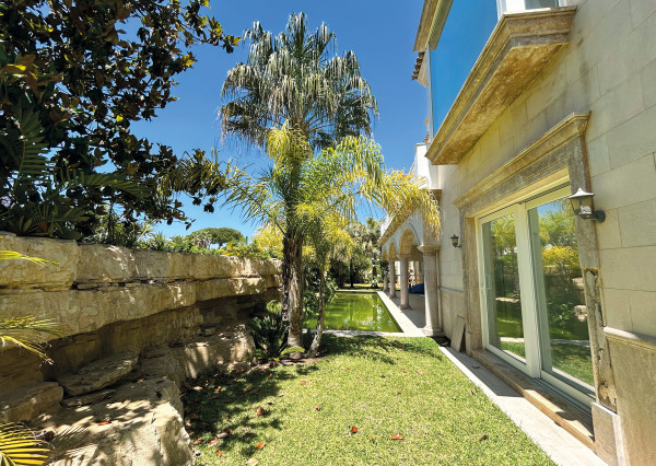 NA PREDAJ ŠPANIELSKO Luxusná Vila 300m od pláže,Los Monteros