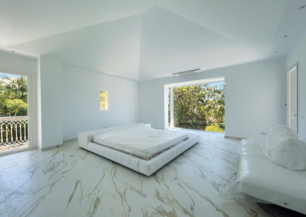 NA PREDAJ ŠPANIELSKO Luxusná Vila 300m od pláže,Los Monteros