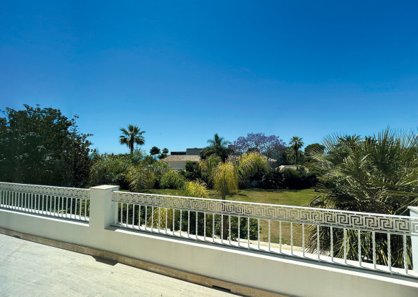 NA PREDAJ ŠPANIELSKO Luxusná Vila 300m od pláže,Los Monteros