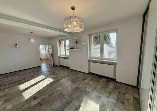 NA PREDAJ! 7 izbový zrekonštruovaný dvojgeneračný RD