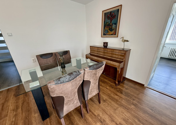 NA PREDAJ! 7 izbový zrekonštruovaný dvojgeneračný RD