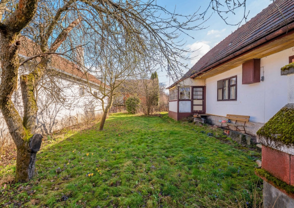 IBA U NÁS: Na predaj staršia drevenica – rodinný dom Mošovce