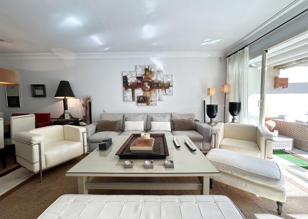 NA PREDAJ ŠPANIELSKO Luxusný apartmán v Rio Real - Marbella