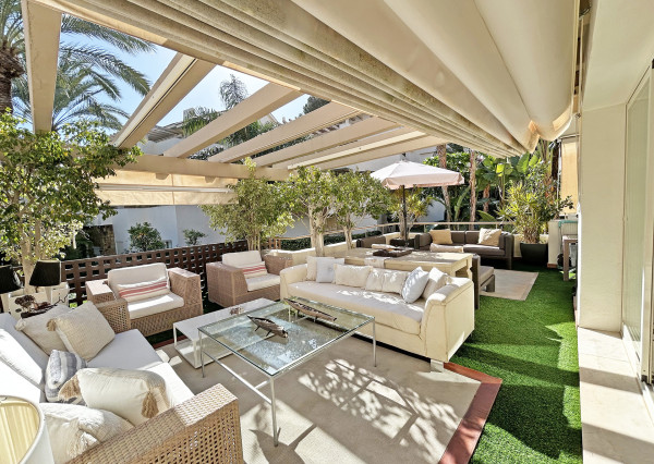 NA PREDAJ ŠPANIELSKO Luxusný apartmán v Rio Real - Marbella