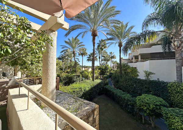 NA PREDAJ ŠPANIELSKO Luxusný apartmán v Rio Real - Marbella