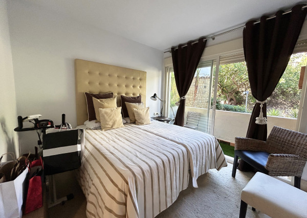 NA PREDAJ ŠPANIELSKO Luxusný apartmán v Rio Real - Marbella