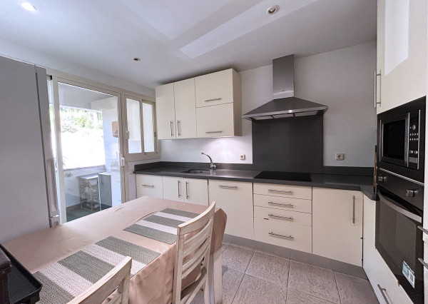 NA PREDAJ ŠPANIELSKO Luxusný apartmán v Rio Real - Marbella