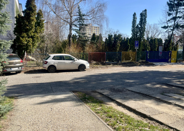 IBA U NÁS! Na predaj 2i byt v Dúbravke, komplet.rekonš. 51m2