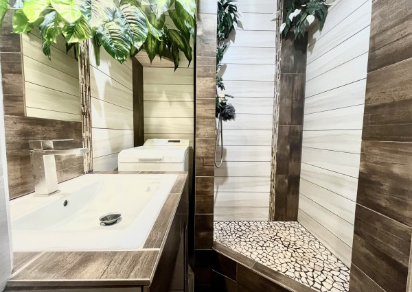 IBA U NÁS! Na predaj 2i byt v Dúbravke, komplet.rekonš. 51m2